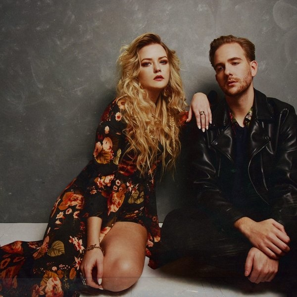 Smith & Thell artist photo