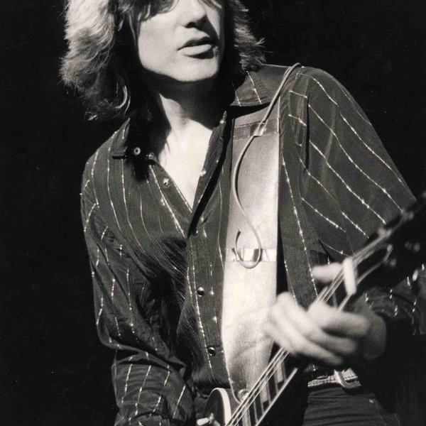 Snowy White artist photo