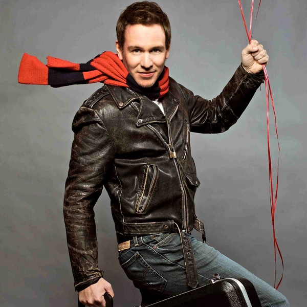 Stephen Lynch artist photo
