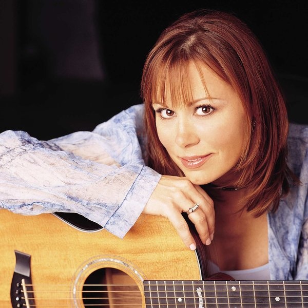 Suzy Bogguss artist photo