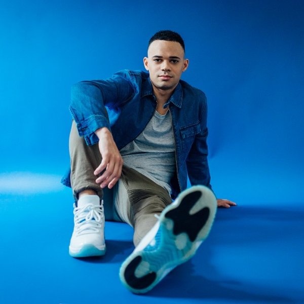 Tauren Wells artist photo