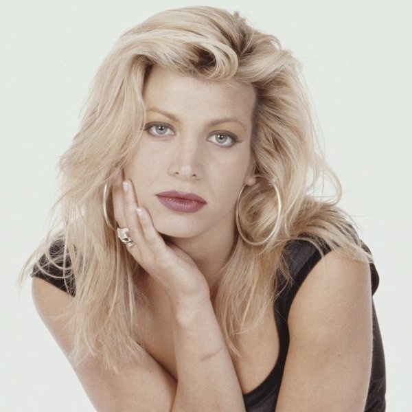 Taylor Dayne artist photo
