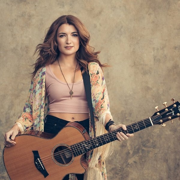Tenille Townes artist photo