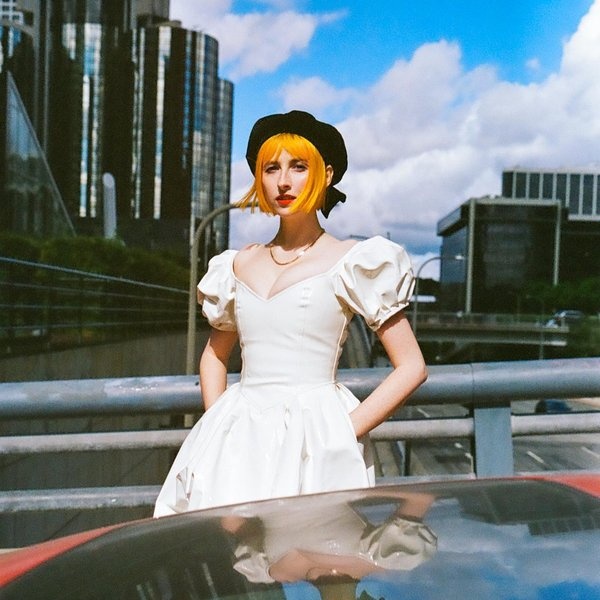 Tessa Violet artist photo