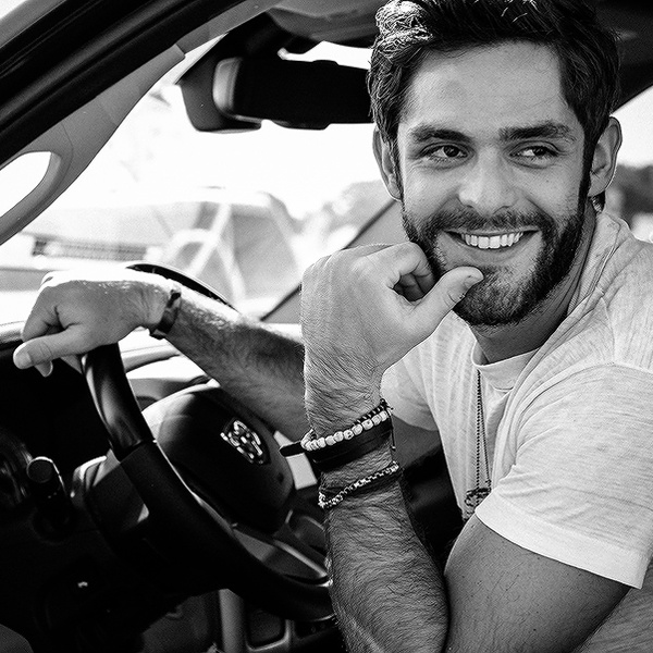 Thomas Rhett artist photo