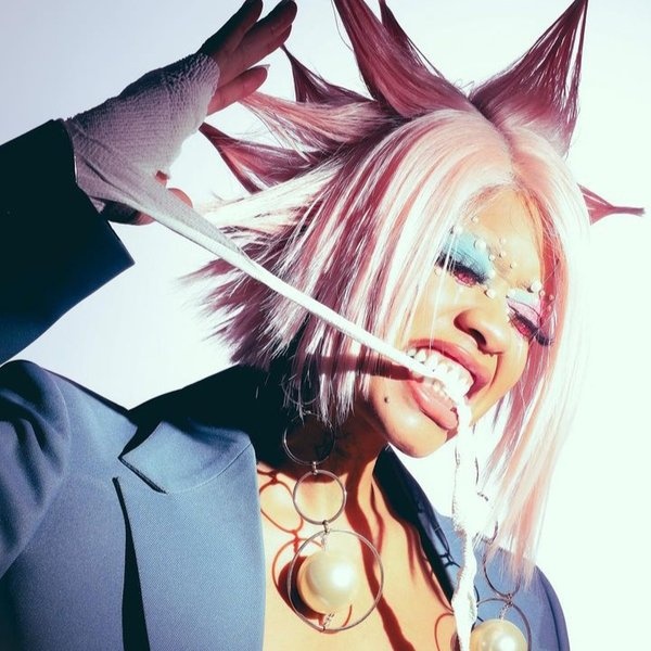 TiaCorine artist photo