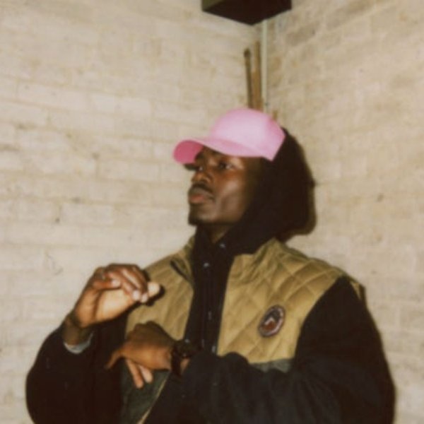 Tobi artist photo