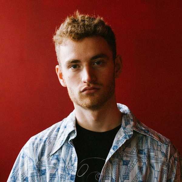Tom Misch artist photo