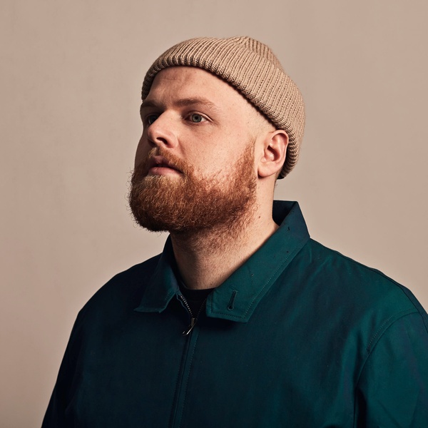 Tom Walker artist photo
