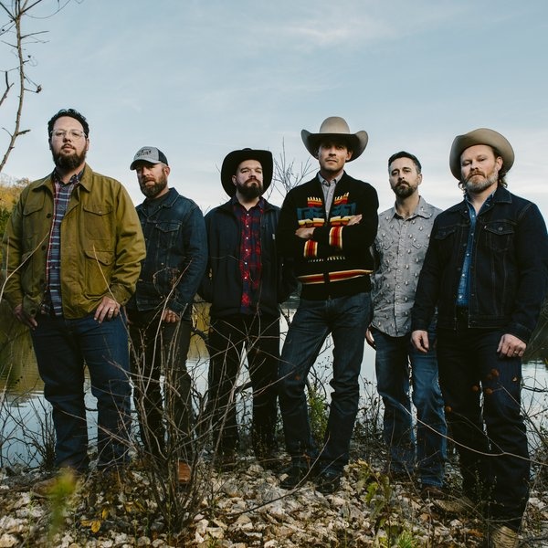 Turnpike Troubadours artist photo