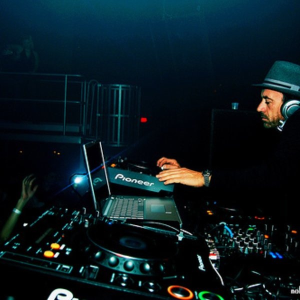 Benny Benassi artist photo
