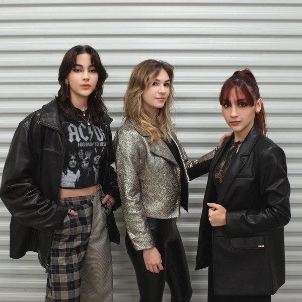 The Warning artist photo