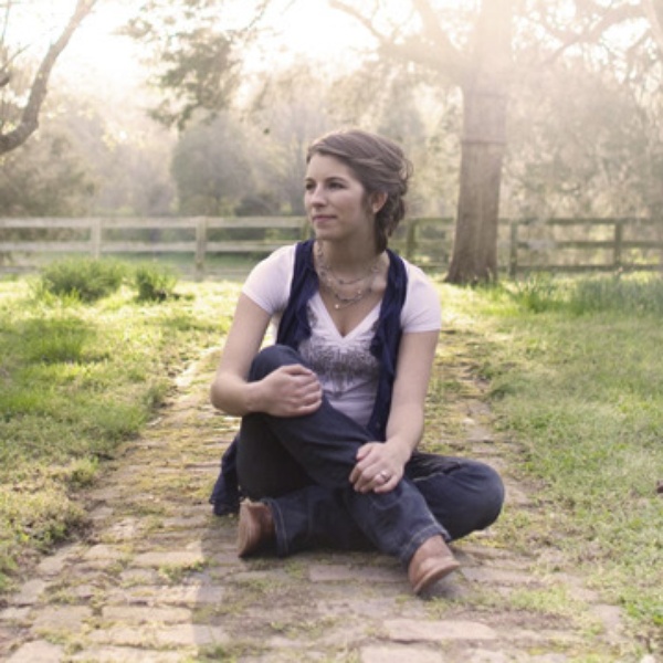 Bethany Dillon artist photo