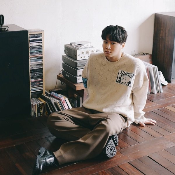 Yang Da Il artist photo