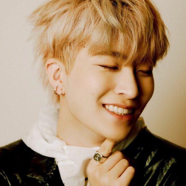 Youngjae artist photo