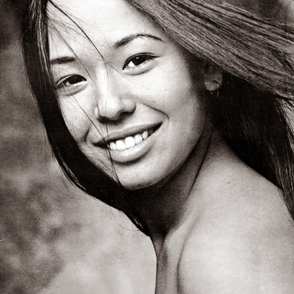 Yvonne Elliman artist photo