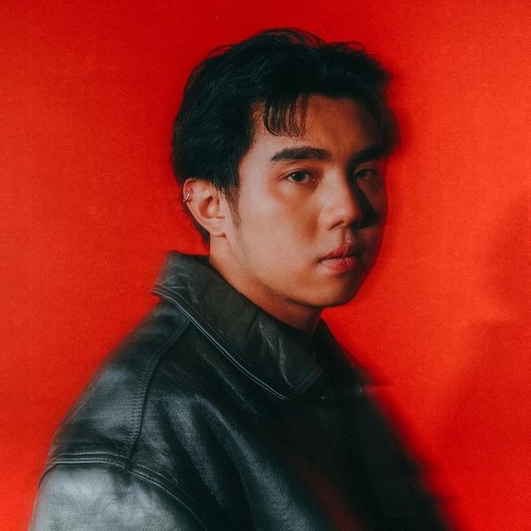 Zack Tabudlo artist photo