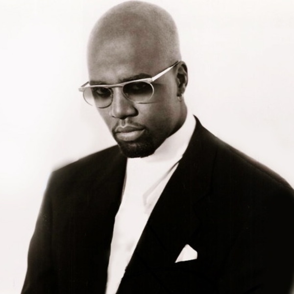 Aaron Hall artist photo