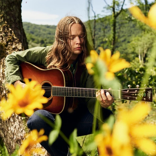 Billy Strings artist photo