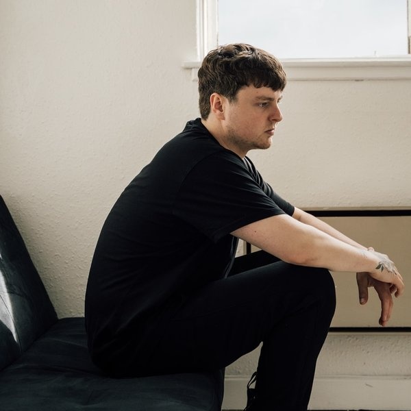 Aaron Smith artist photo