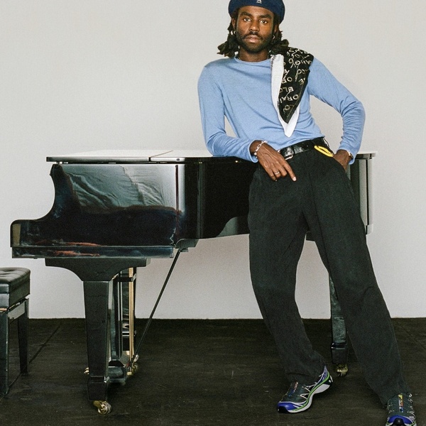 Blood Orange artist photo