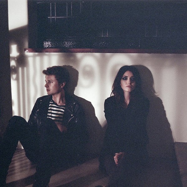 Blood Red Shoes artist photo
