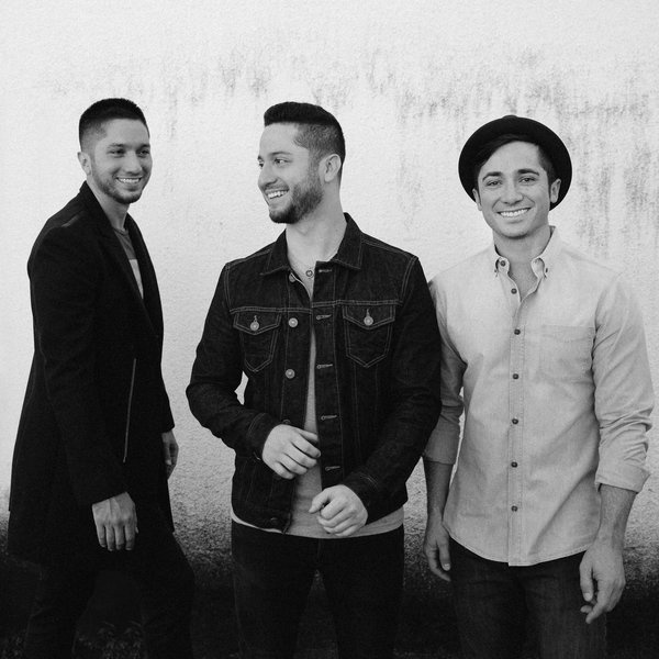 Boyce Avenue artist photo