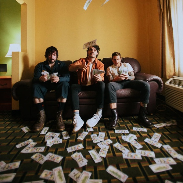 Broadside artist photo