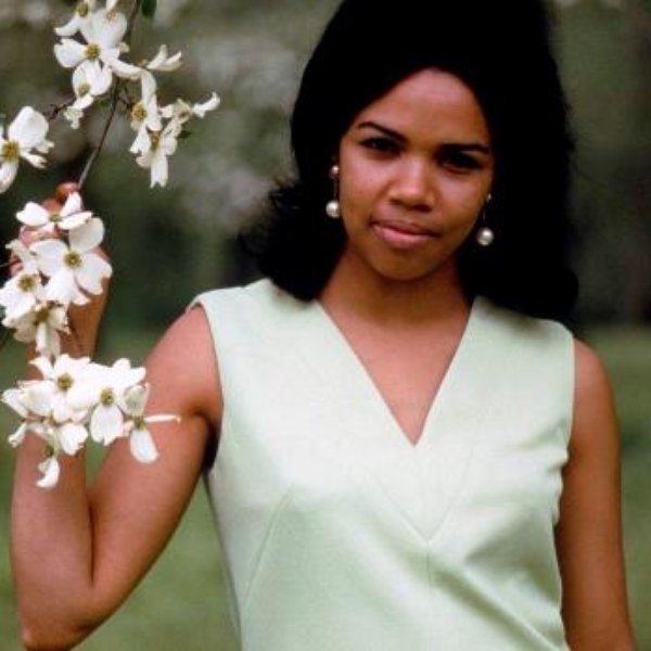 Candi Staton artist photo