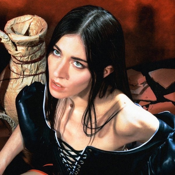 Caroline Polachek artist photo