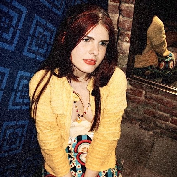 Catie Turner artist photo