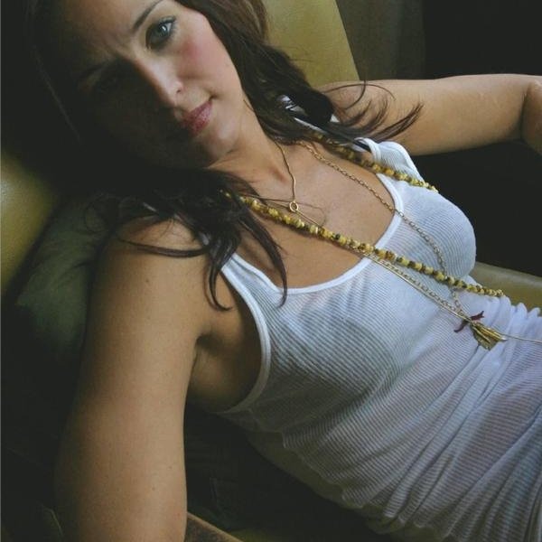 Chantal Kreviazuk artist photo