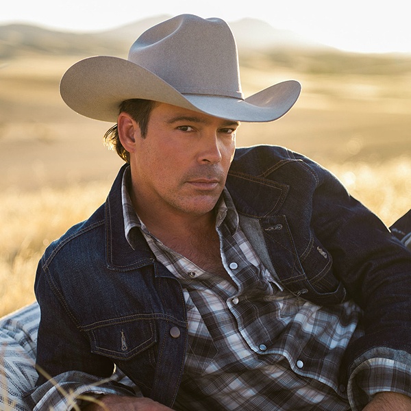Clay Walker artist photo