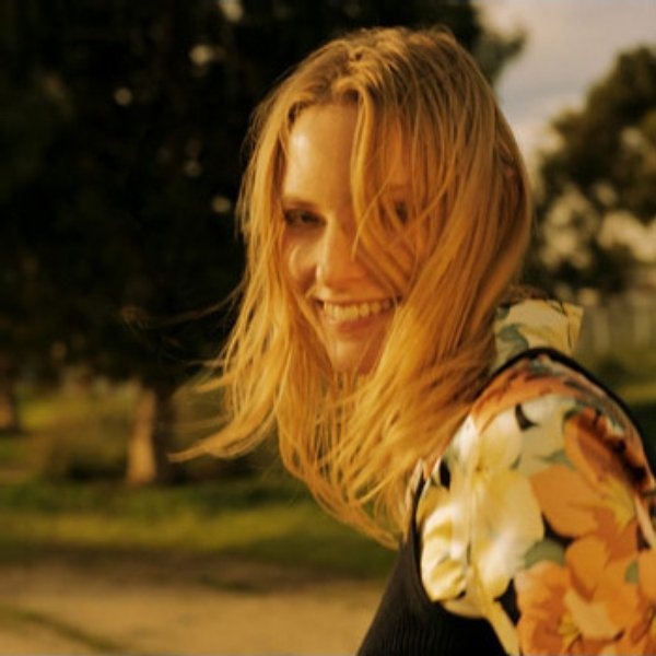 Aimee Mann artist photo