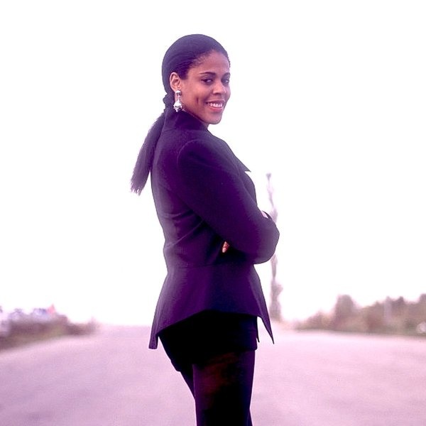 Crystal Waters artist photo