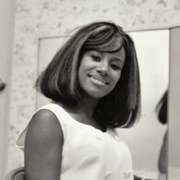 Darlene Love artist photo