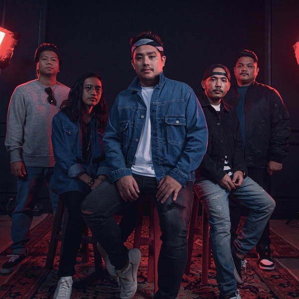 December Avenue artist photo