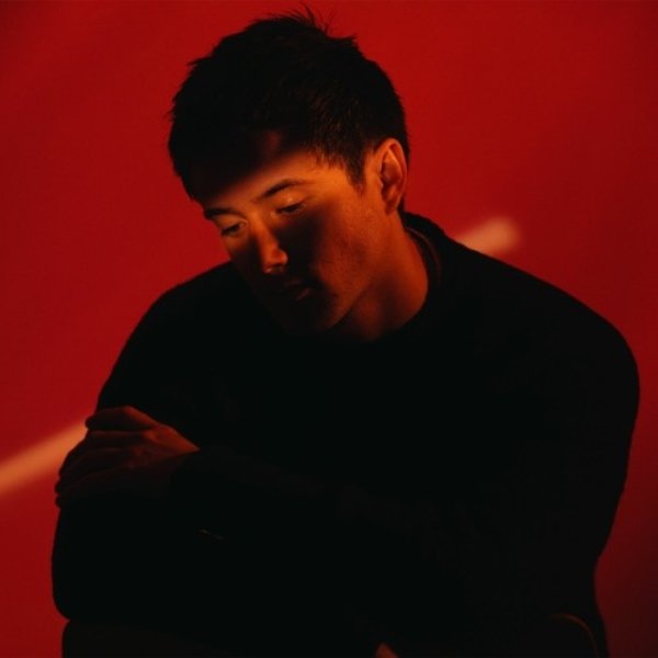 Alec Benjamin artist photo