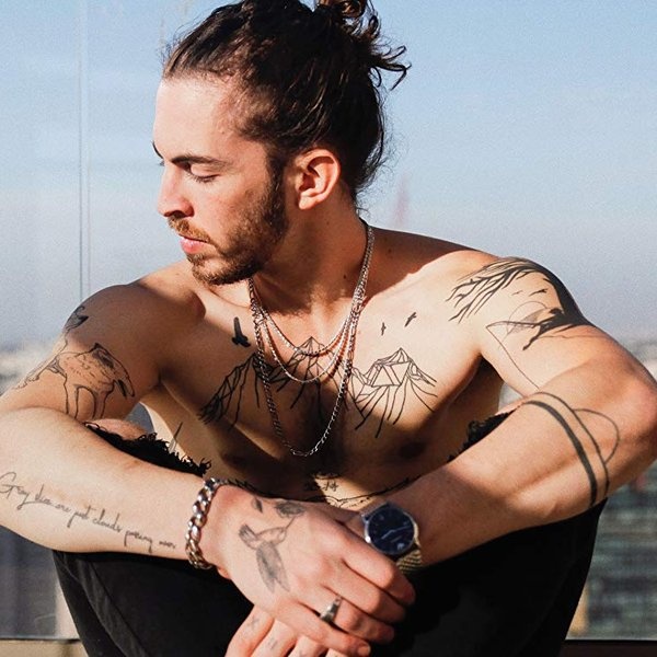 Dennis Lloyd artist photo