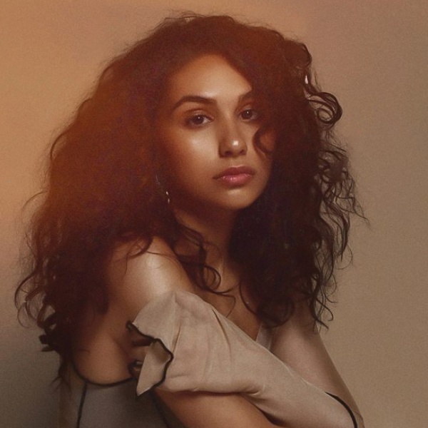 Alessia Cara artist photo