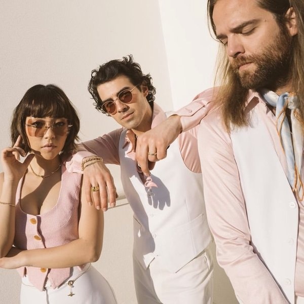 DNCE artist photo