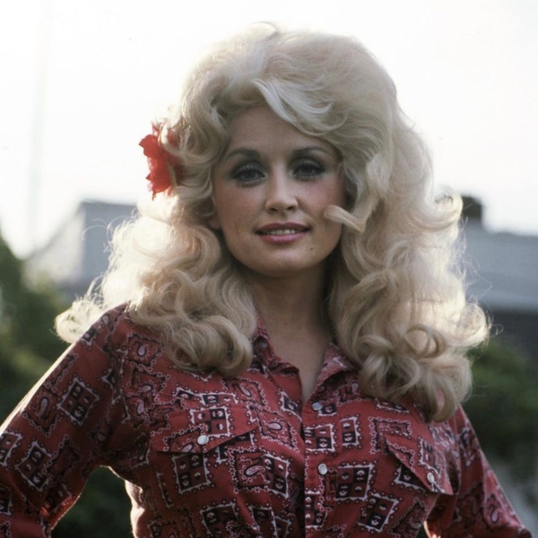 Dolly Parton artist photo