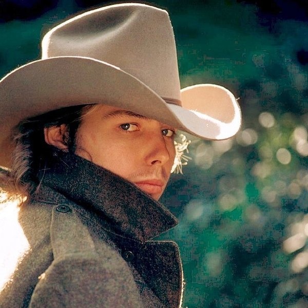 Dwight Yoakam artist photo