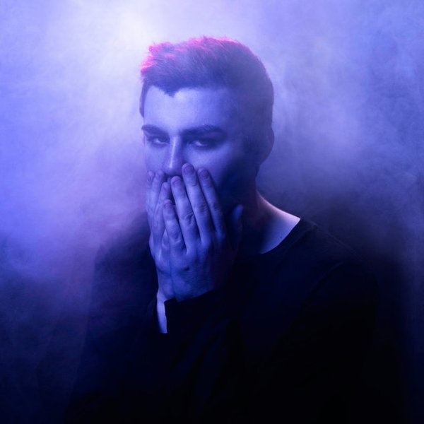dying in designer artist photo