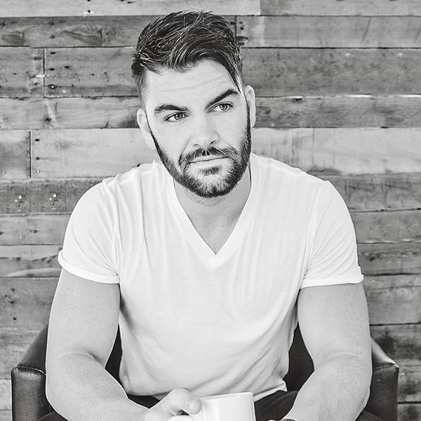 Dylan Scott artist photo