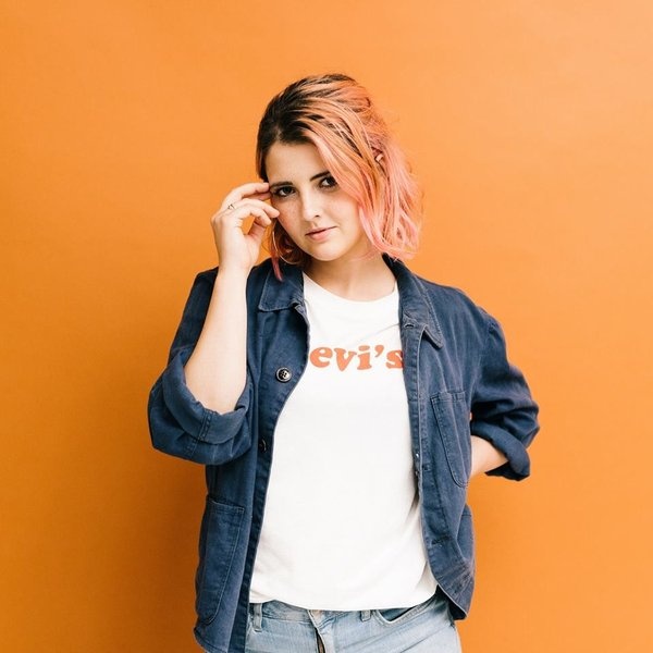 Emily Burns artist photo