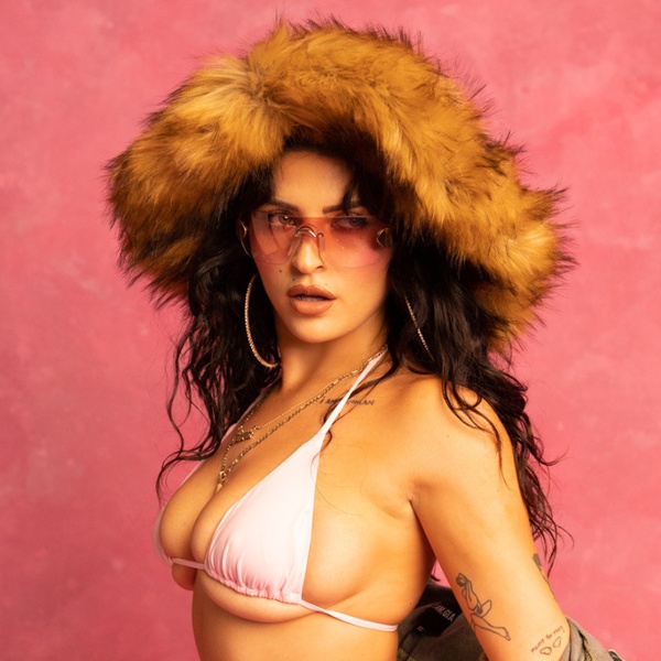 Emmy Meli artist photo