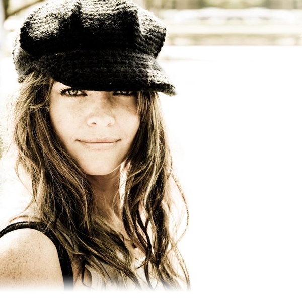 Erin McCarley artist photo
