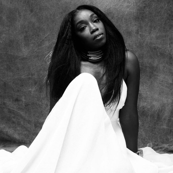 Estelle artist photo