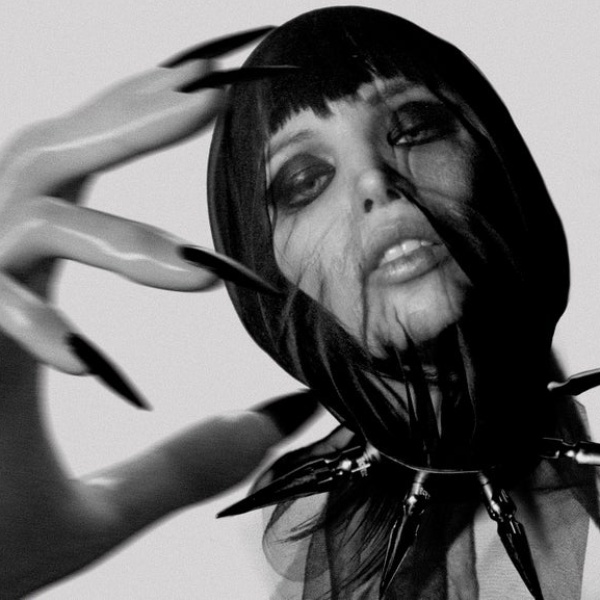 Alice Glass artist photo